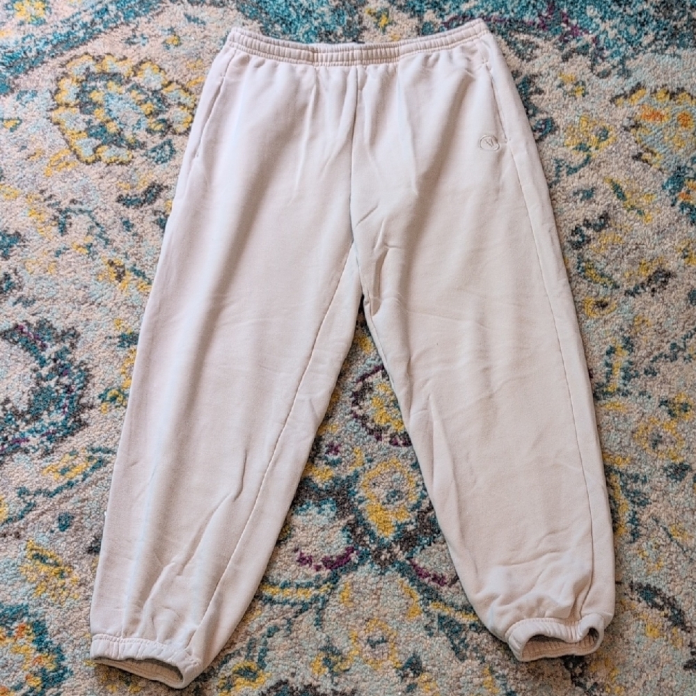 Vuori Cream sweatpants with Elastic Cuffs